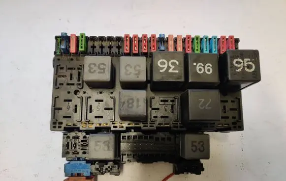 Volkswagen Multivan T4 Fuse box set 357937039