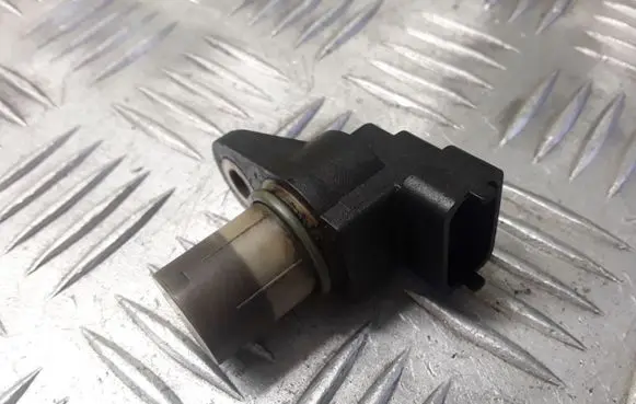 Mercedes-Benz C W203 Camshaft position sensor A0031539728