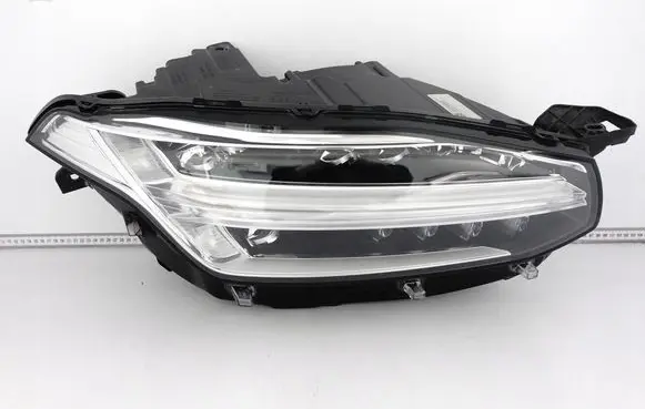 Volvo XC90 Headlight/headlamp 32228689