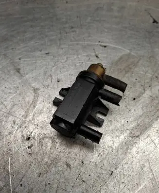 Mercedes-Benz E W211 Turbo solenoid valve A0091533128 70078208