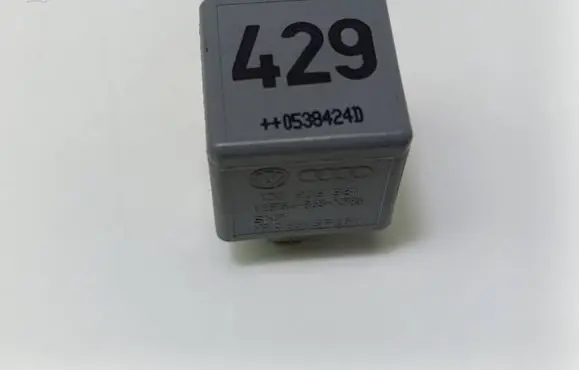 Volkswagen Polo IV 9N3 Other relay 1J0906381