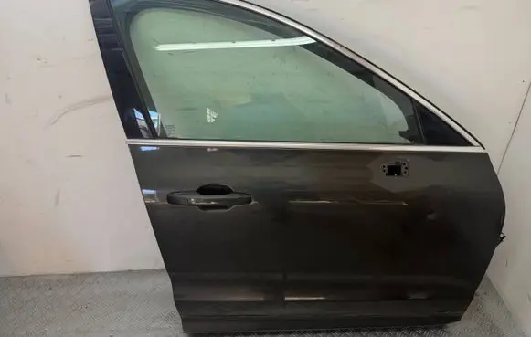 Volvo XC60 Front door