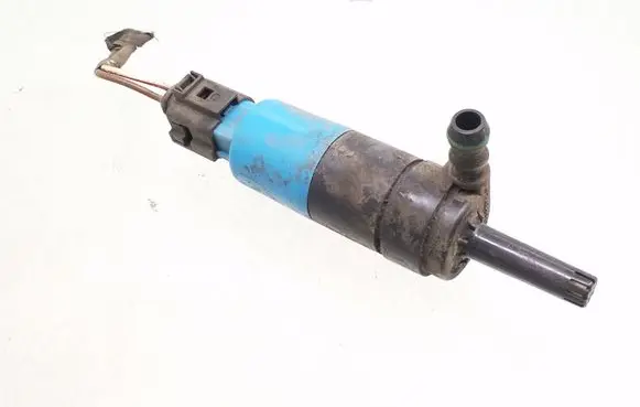 Volkswagen PASSAT B6 Headlight washer pump 3B7955681