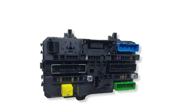 Opel Astra H Fuse module 13145017CDKASACJ 13145017CD