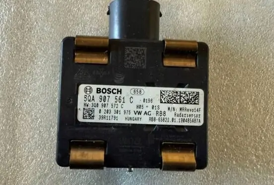 Volkswagen Touran III Distronic sensor radar 5QA907561C 0203301975 3Q0907572C