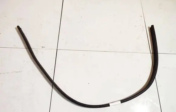 Opel Vivaro Rubber seal rear door 