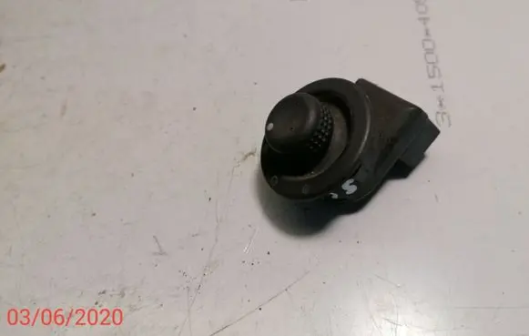 Renault Scenic I Wing mirror switch 432971