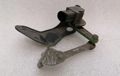 Bentley Continental Rear air suspension level height sensor 3W0616571