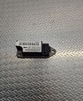 Mercedes-Benz E W210 Airbag deployment crash/impact sensor 0018205626 A6T0G25CWV0 0003002072029726