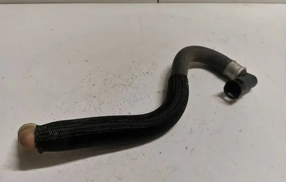 Ford Mustang V Engine coolant pipe/hose BR3318K579AB