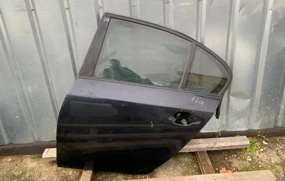 BMW 5 E60 E61 Rear door 6982362
