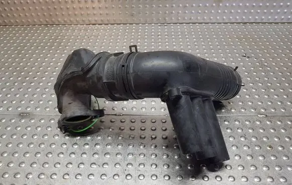 Volkswagen Golf VII Turbo air intake inlet pipe/hose S27708342 04E129656S 04E129651C