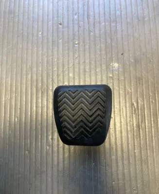 Toyota Avensis T270 Brake pedal 3132142010