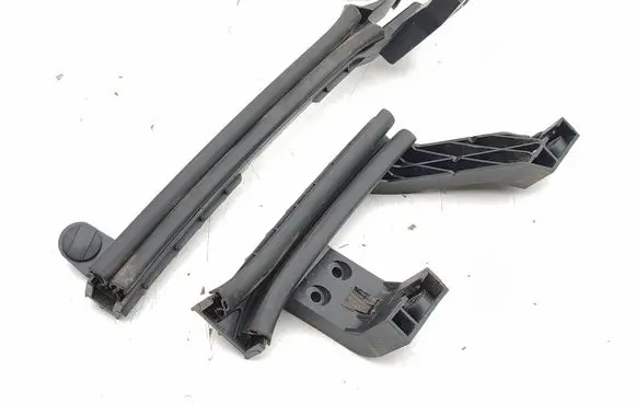 Peugeot 5008 II Rear door windshield rail 9811415680 9813074380