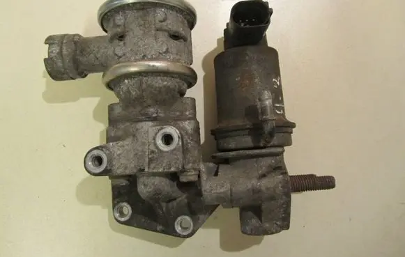 Audi A3 S3 8P EGR valve 06A131166E