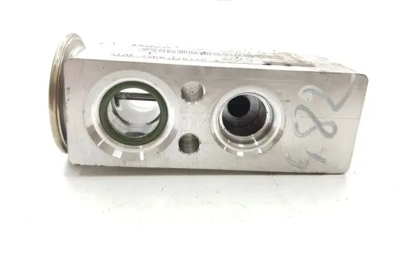 Air conditioning (A/C) expansion valve