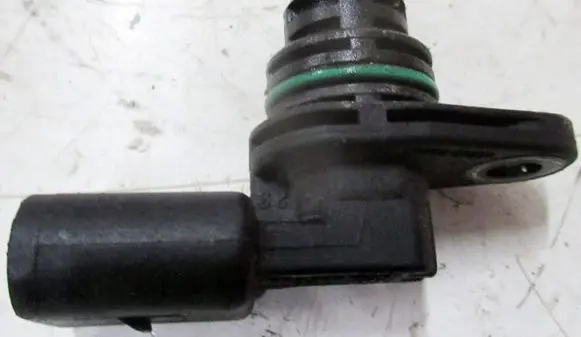 Seat Leon (1P) Camshaft position sensor 030907601E