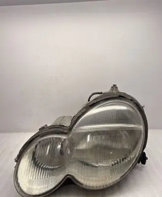 Mercedes-Benz C W203 Headlight/headlamp 15084500