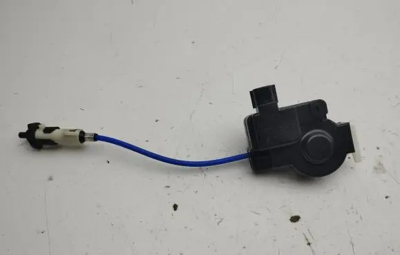 Lexus IS 220D-250-350 Tailgate sensor 