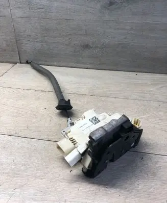Audi A6 S6 C7 4G Front door lock 4G1837015