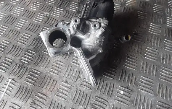 Nissan Qashqai EGR valve 8200836385