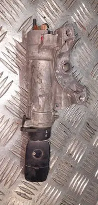 Volkswagen PASSAT B5.5 Ignition lock 4B0905851A