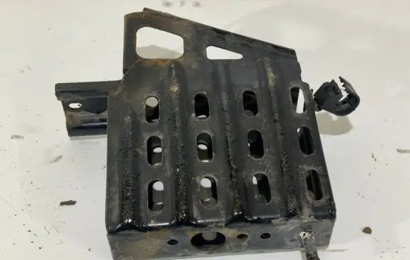 Mitsubishi Outlander Battery tray 5220G342