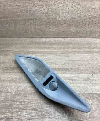 BMW 5 E39 Rear seat light 8363611