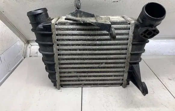 Skoda Fabia Mk2 (5J) Intercooler radiator 6Q0145804A