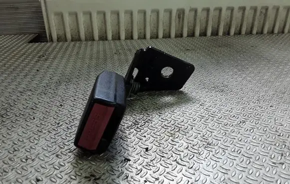 Peugeot 307 Rear seatbelt buckle