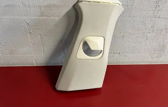 BMW X4 G02 (B) pillar trim (top) 7481860 748186006