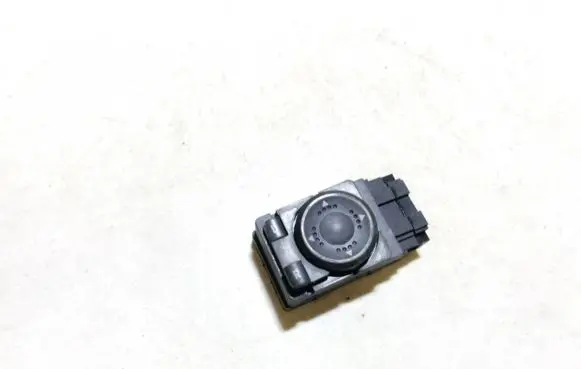 Wing mirror switch