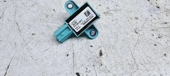 Audi A4 S4 B8 8K Airbag deployment crash/impact sensor 8K0955557C