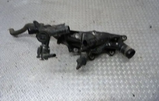 Renault Clio IV Thermostat housing 110608635R