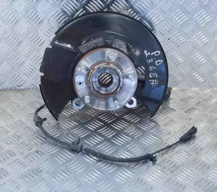 Opel Zafira C Front wheel hub 13583479