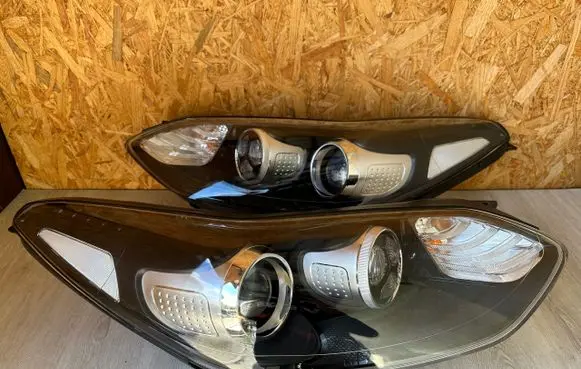 KIA Sportage Headlights/headlamps set 92102F1110
