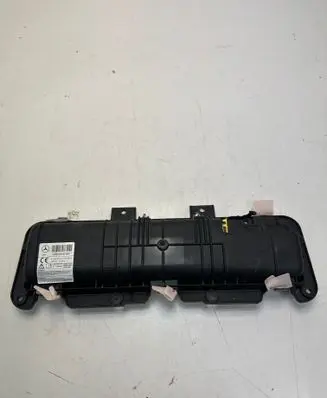 Mercedes-Benz GLE (W166 - C292) Knee airbag A16686001023 617976800R020 6111102