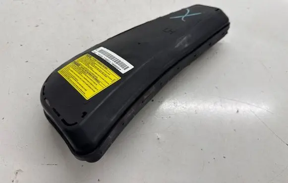 Ford Mustang VI Seat airbag FR3B63611D11