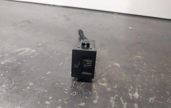 Volkswagen Polo Seat heating switch 6Q0963563