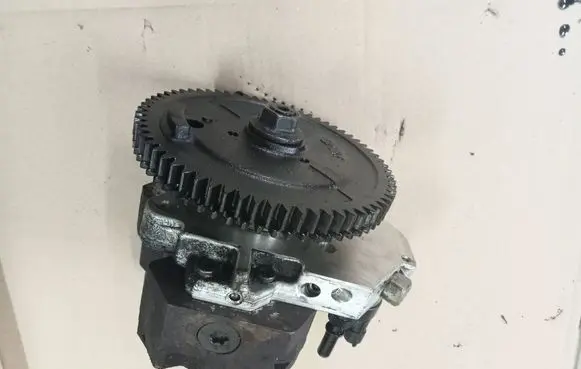 Renault Trafic II (X83) Fuel injection high pressure pump 0445010033