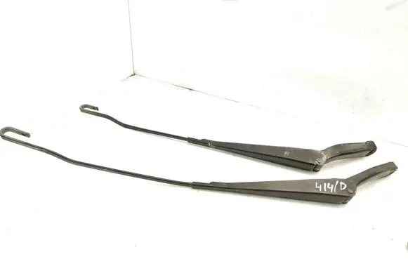Ford Mondeo Mk III Front wiper blade arm 1S7117526CC 1S7117526AB