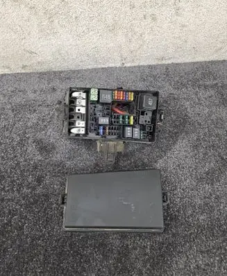 Volkswagen PASSAT B8 Fuse box set 5Q0907361B