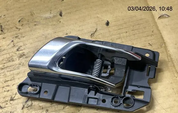 Porsche Macan (95B) Front door interior handle 95B837019