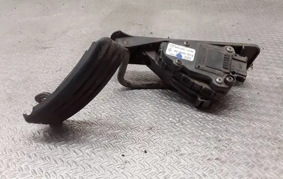 Renault Espace - Grand espace IV Accelerator throttle pedal 8200007512