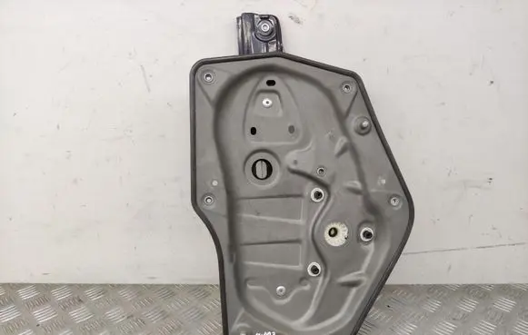 Skoda Superb B6 (3T) Rear window lifting mechanism without motor 3T5839401A