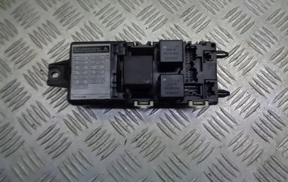 Volvo S40, V40 Fuse box cover 30889703