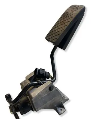 Audi A6 S6 C4 4A Accelerator throttle pedal 046907475F 020500