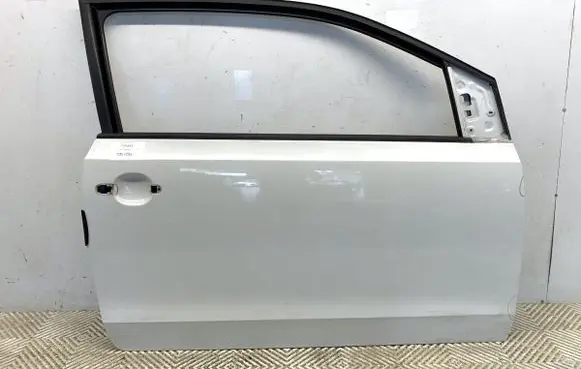 Volkswagen Up Front door