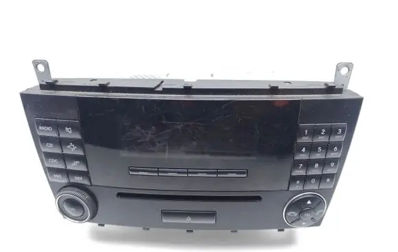 Radio/CD/DVD/GPS head unit