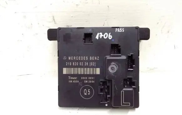 Mercedes-Benz CLS C219 Door control unit/module 2198200226